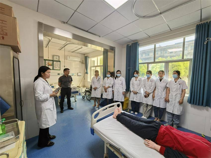 BD半島全站孔灣鎮(zhèn)衛(wèi)生院：以賽提能促建站 用敬服佑呼吸安